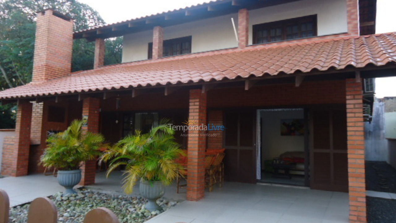 House for vacation rental in São Francisco do Sul (Enseada)