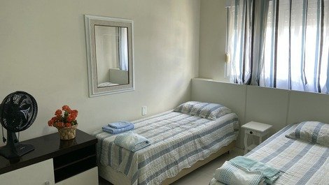 Apartamento 2 dormitorios Centro Balneário Camboriú