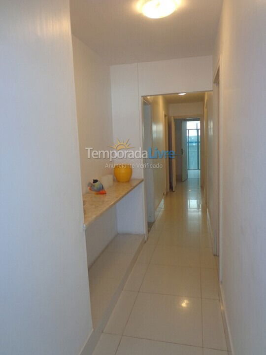 Apartamento para aluguel de temporada em Guarujá (Pitangueiras)