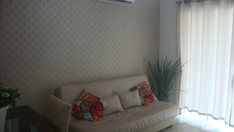 Apartment with 2 bedrooms with air conditioning 20 meters from the beach