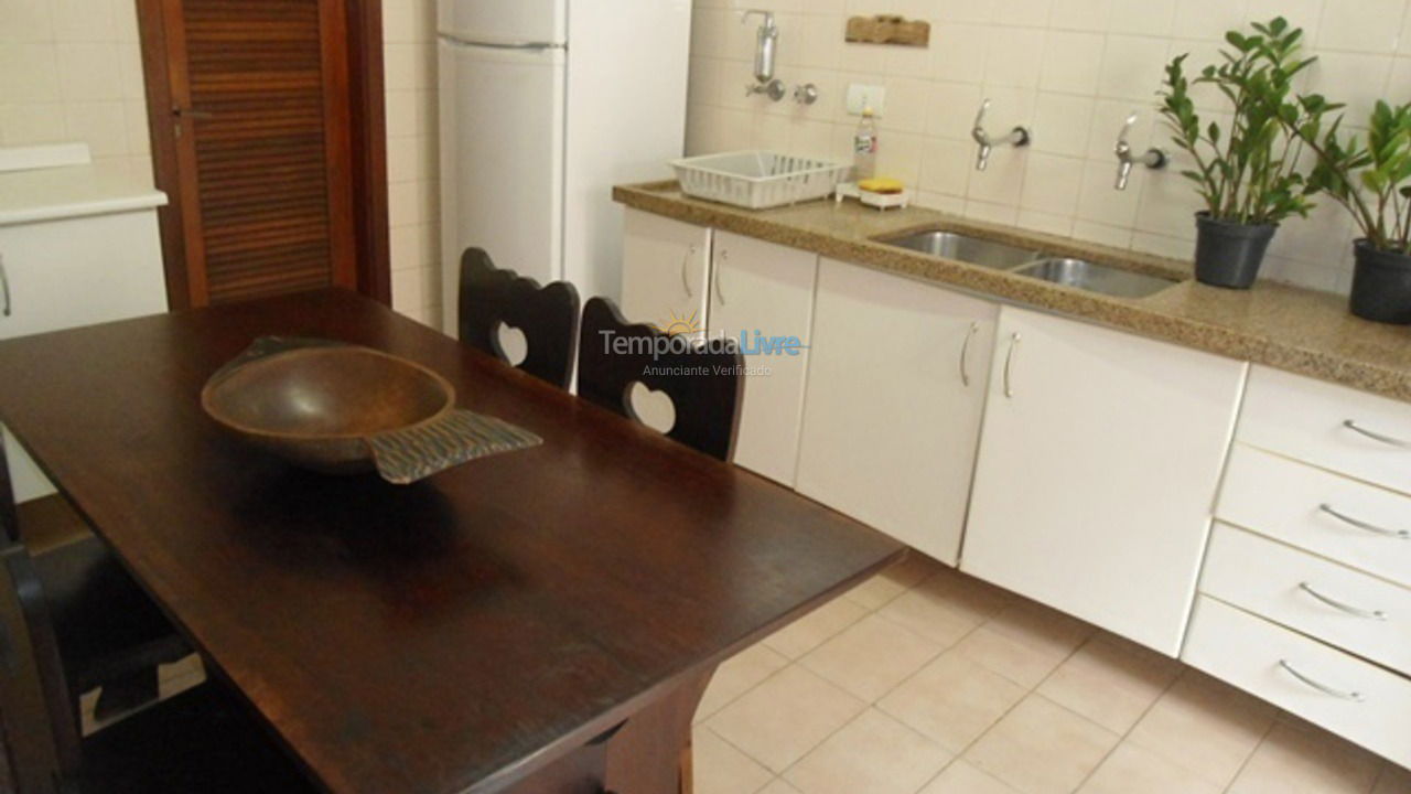 Casa para aluguel de temporada em Guarujá (Enseada)