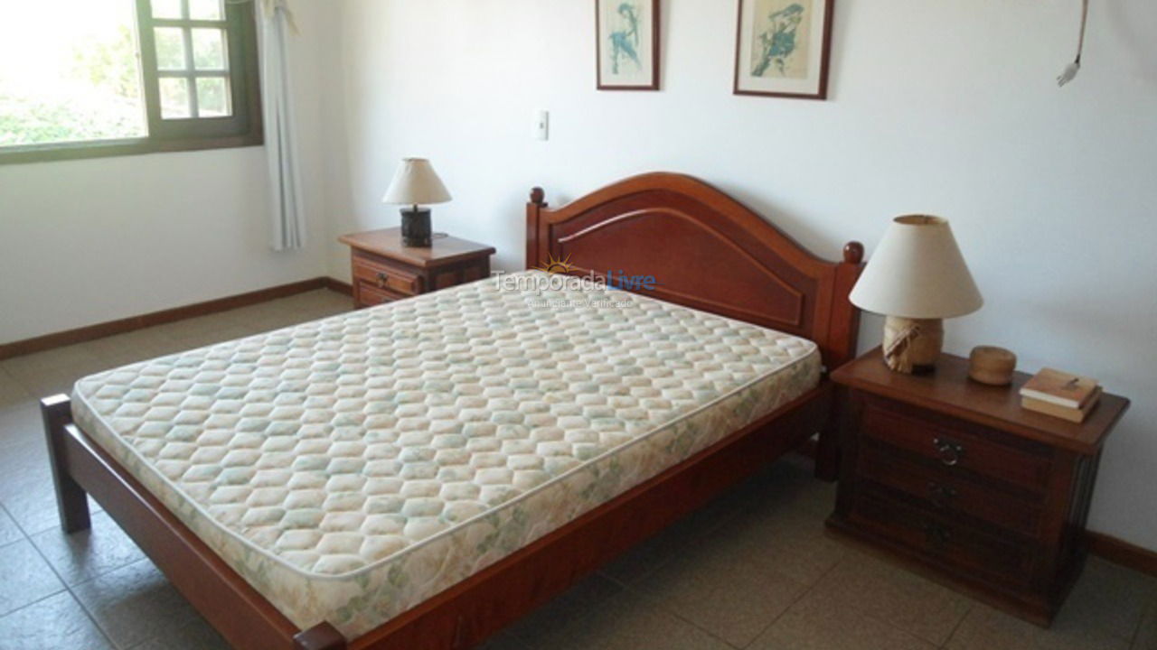 Casa para aluguel de temporada em Guarujá (Enseada)