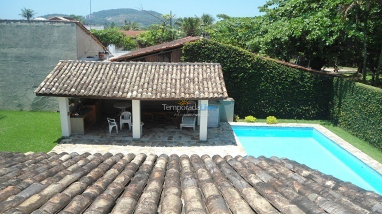 Casa para aluguel de temporada em Guarujá (Enseada)