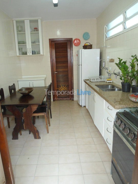 Casa para aluguel de temporada em Guarujá (Enseada)