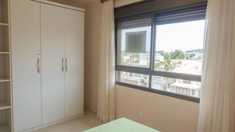 A BEDROOM APARTMENT TO 200 METERS FROM THE BEACH INTERNATIONAL JURERÊ