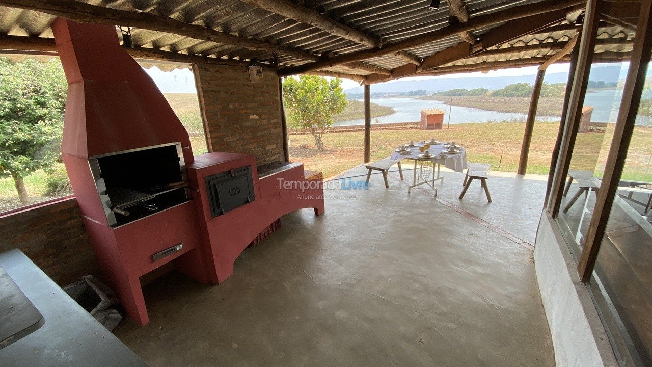 Casa para aluguel de temporada em Delfinópolis (Estrada delfinópolis Cássia Zona Rural Proximo A Balsa)