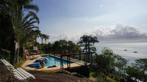 Refúgio com vista panorâmica do Sul da Ilha de Florianópolis