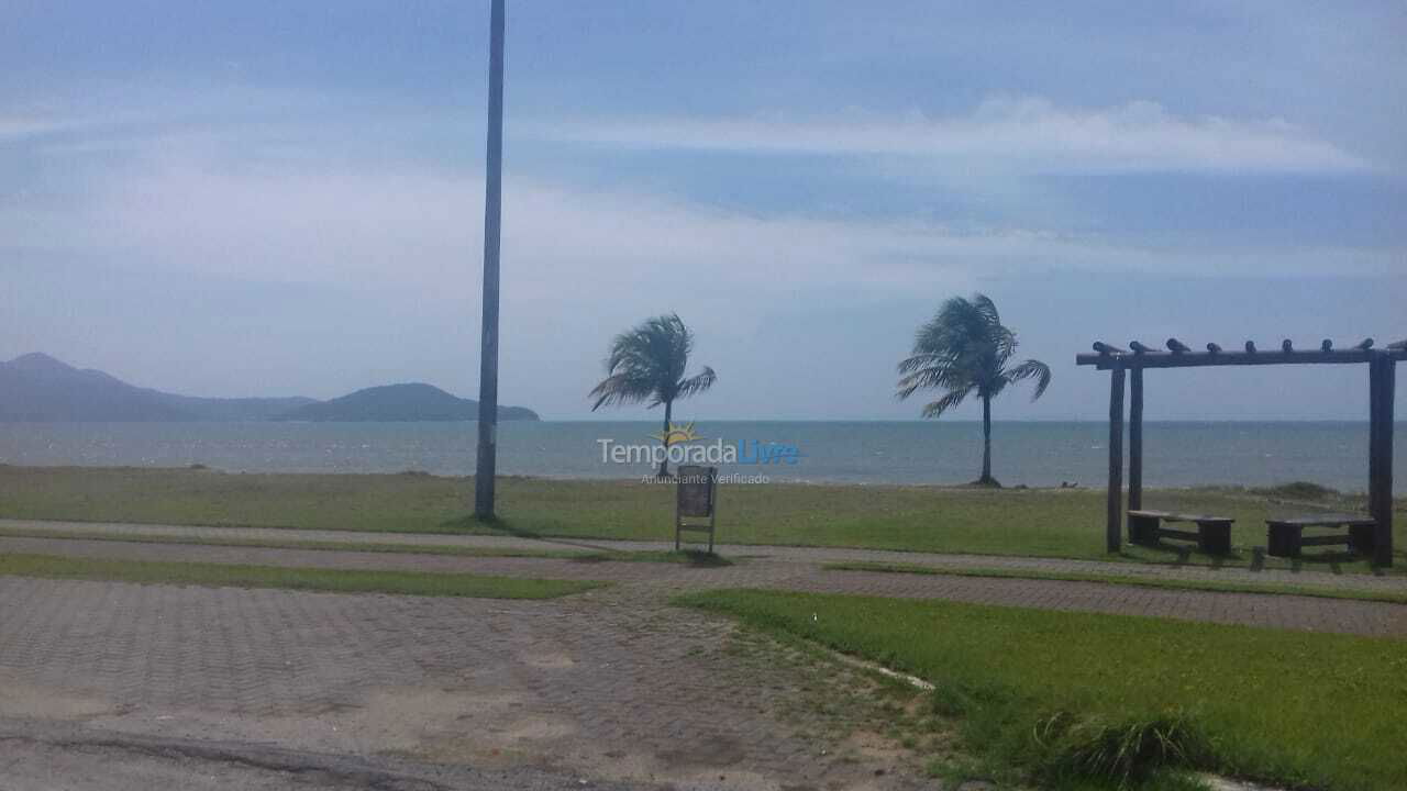 Casa para aluguel de temporada em Ubatuba (Maranduba)