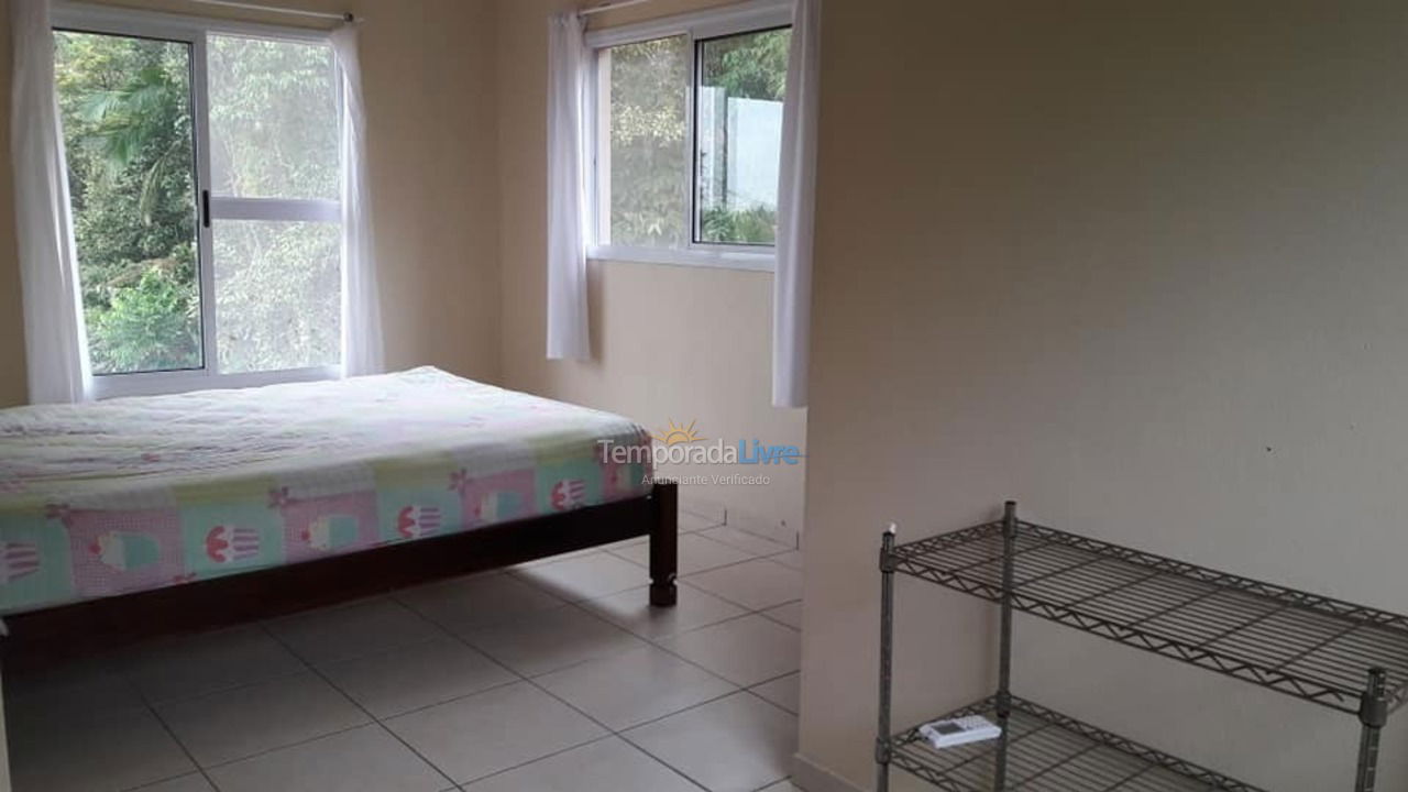 Casa para aluguel de temporada em Bertioga (Condominio Morada da Praia)