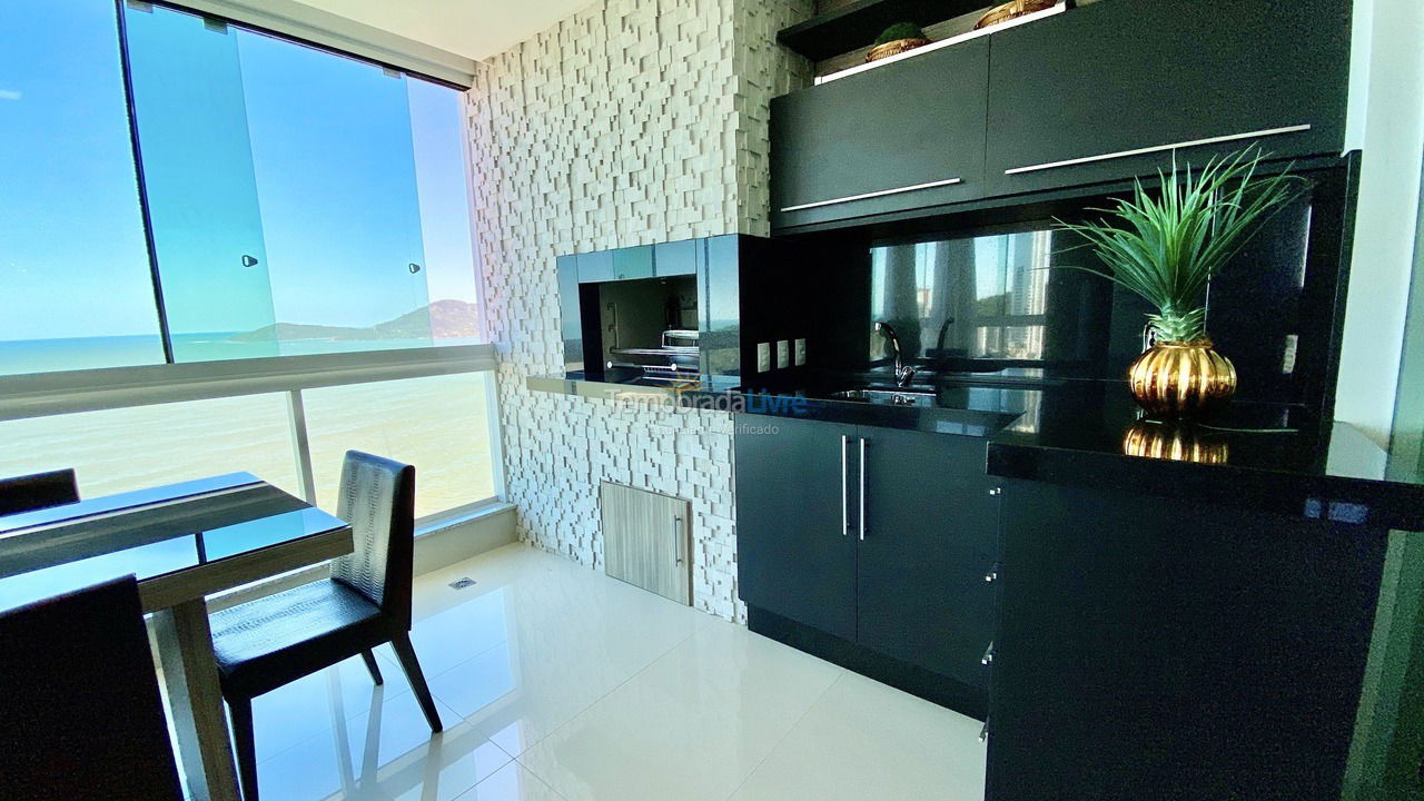 Apartamento para aluguel de temporada em Balneário Camboriú (Praia Central)