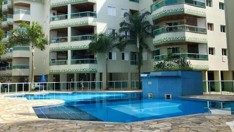 Fit 3 suites with air conditioning, 2 parking spaces, 100 meters from the beach