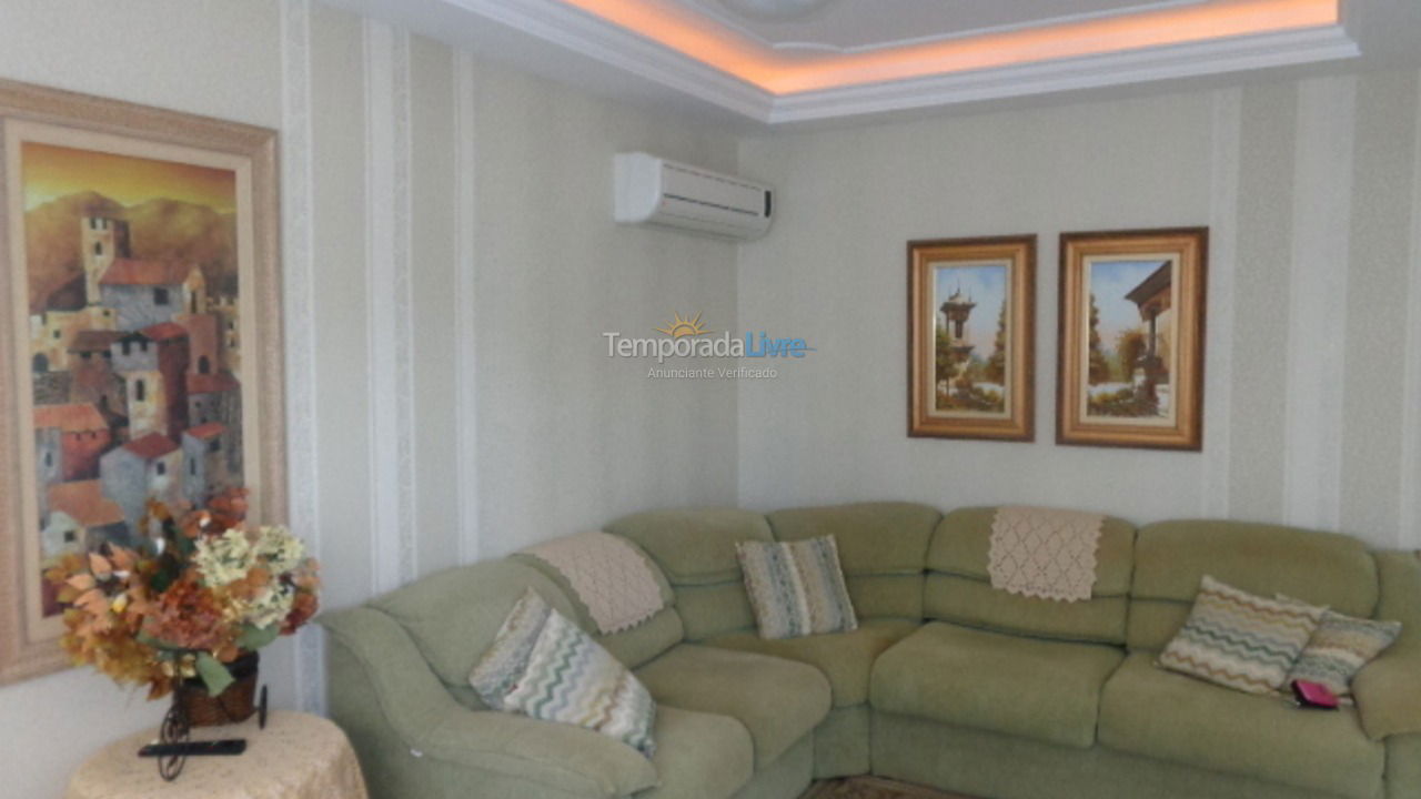 Apartment for vacation rental in Balneário Camboriú (Centro)