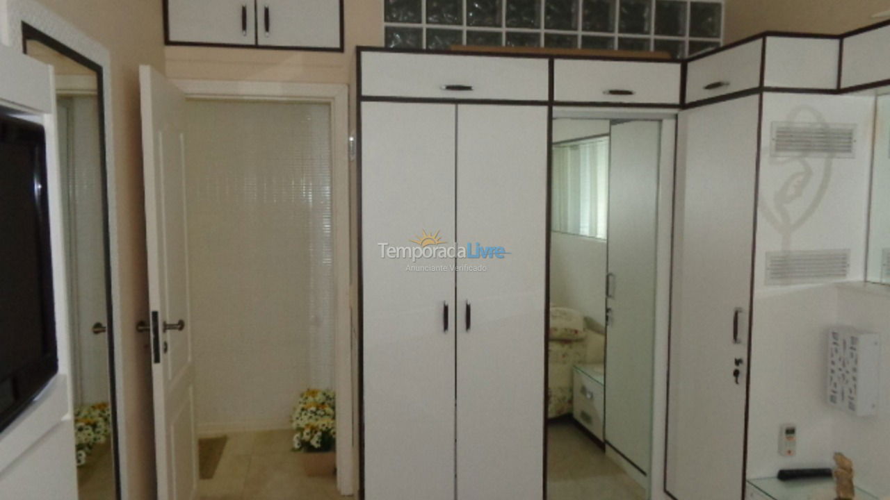 Apartment for vacation rental in Balneário Camboriú (Centro)