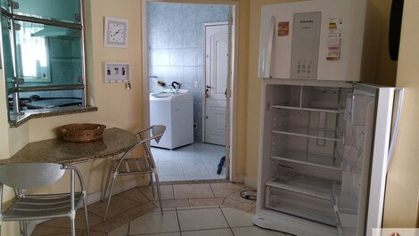 Apartamento 09 pessoas - Braga - Cabo Frio/RJ