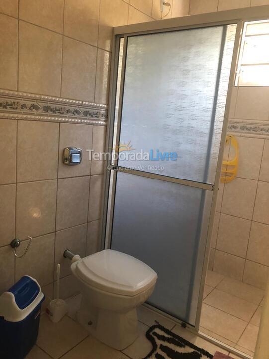 Casa para aluguel de temporada em Bombinhas (Praia de Zimbros)