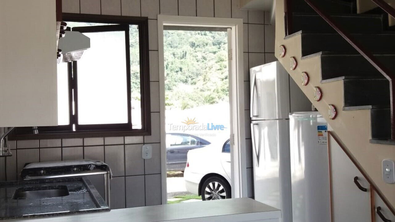 Casa para alquiler de vacaciones em Ubatuba (Praia das Toninhas)