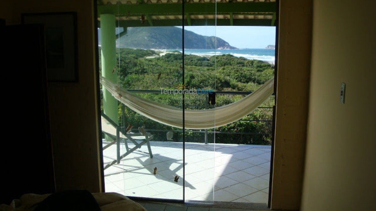 House for vacation rental in Florianópolis (Praia do Santinho)