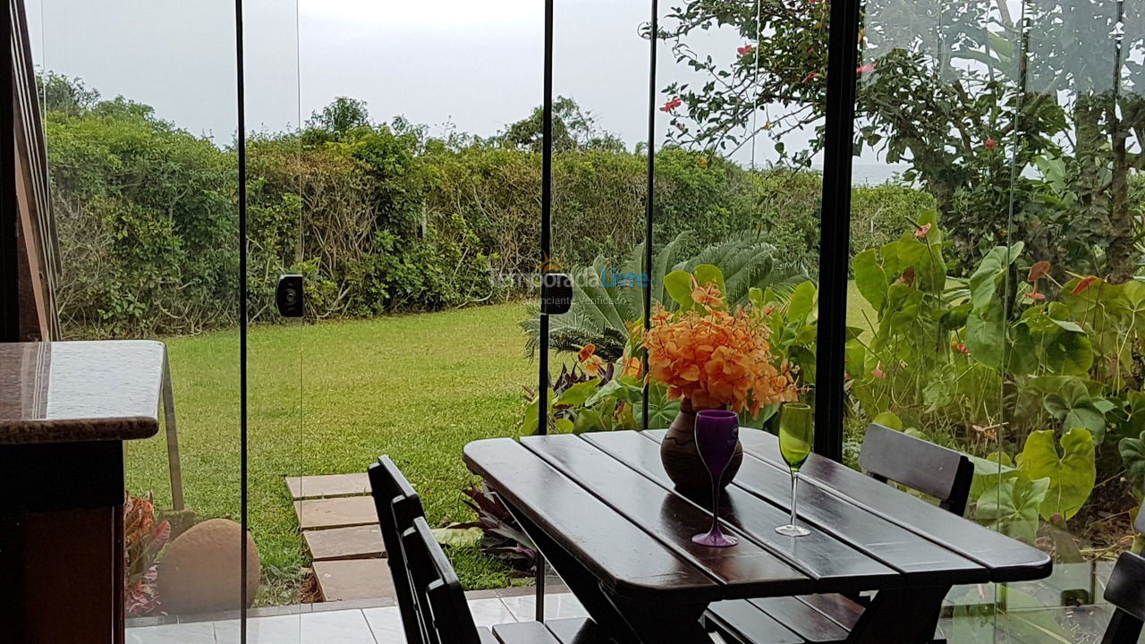 House for vacation rental in Florianópolis (Praia do Santinho)