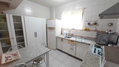 Large 3 bedroom apartment close to the sea and all shops.