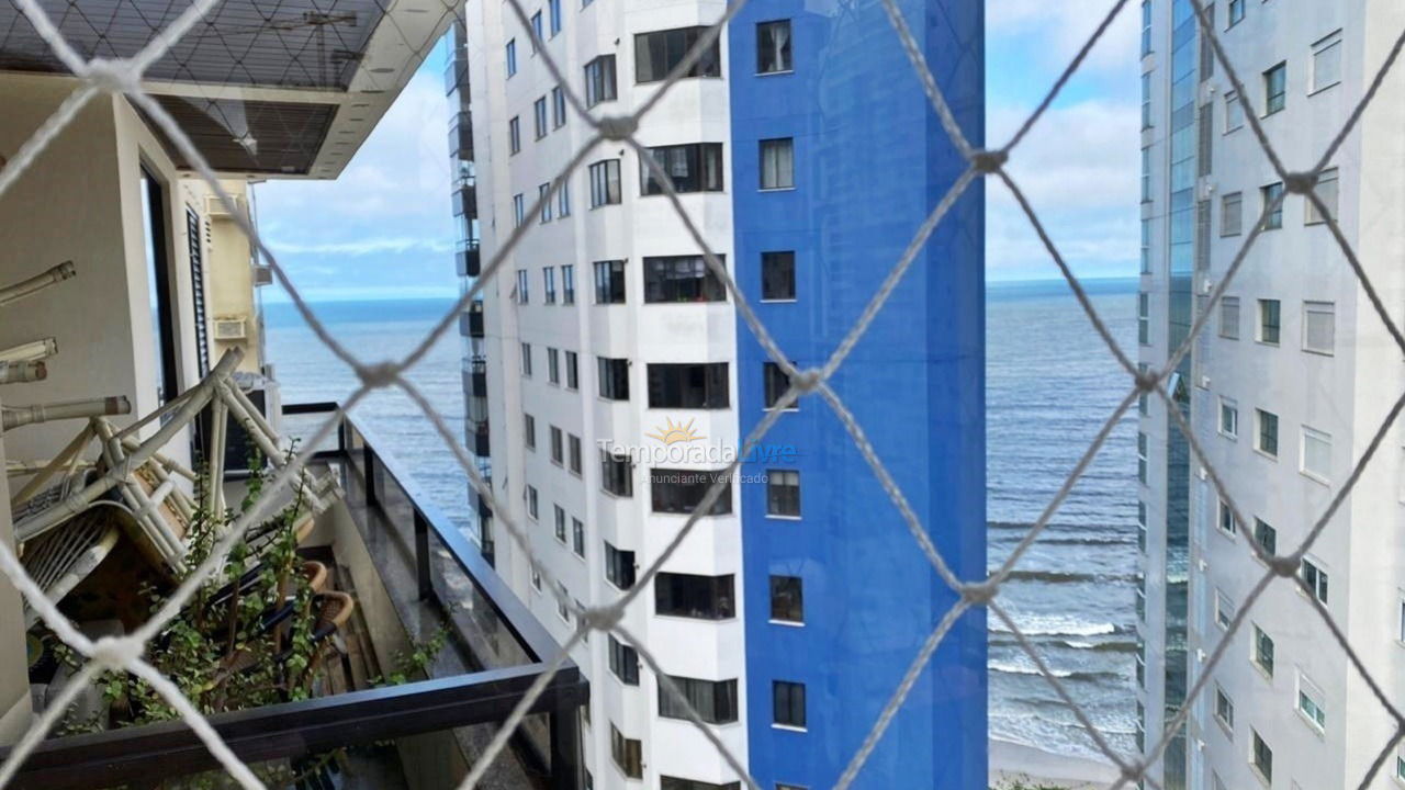 Apartamento para aluguel de temporada em Balneário Camboriú (Praia Central)