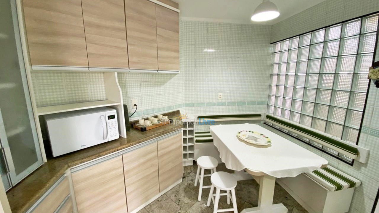 Apartment for vacation rental in Balneário Camboriú (Praia Central)