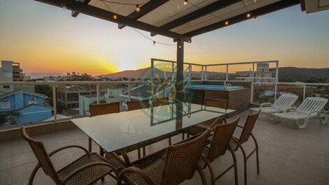 Duplex penthouse with SPA, located on the beach of Mariscal - EXCLUSIVE.