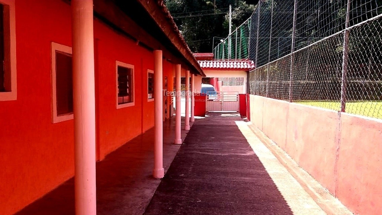 Chácara / sítio para aluguel de temporada em Francisco Morato (Cascata)