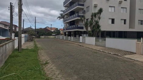 Estupendo adosado de 6 habitaciones, 4 con aire acondicionado, 2 con ventilador, WI-FI