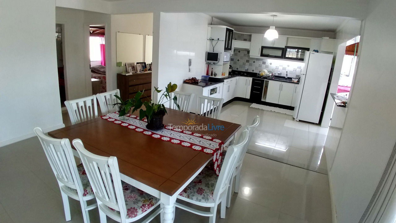 Apartamento para alquiler de vacaciones em Florianopolis (Praia dos Ingleses)