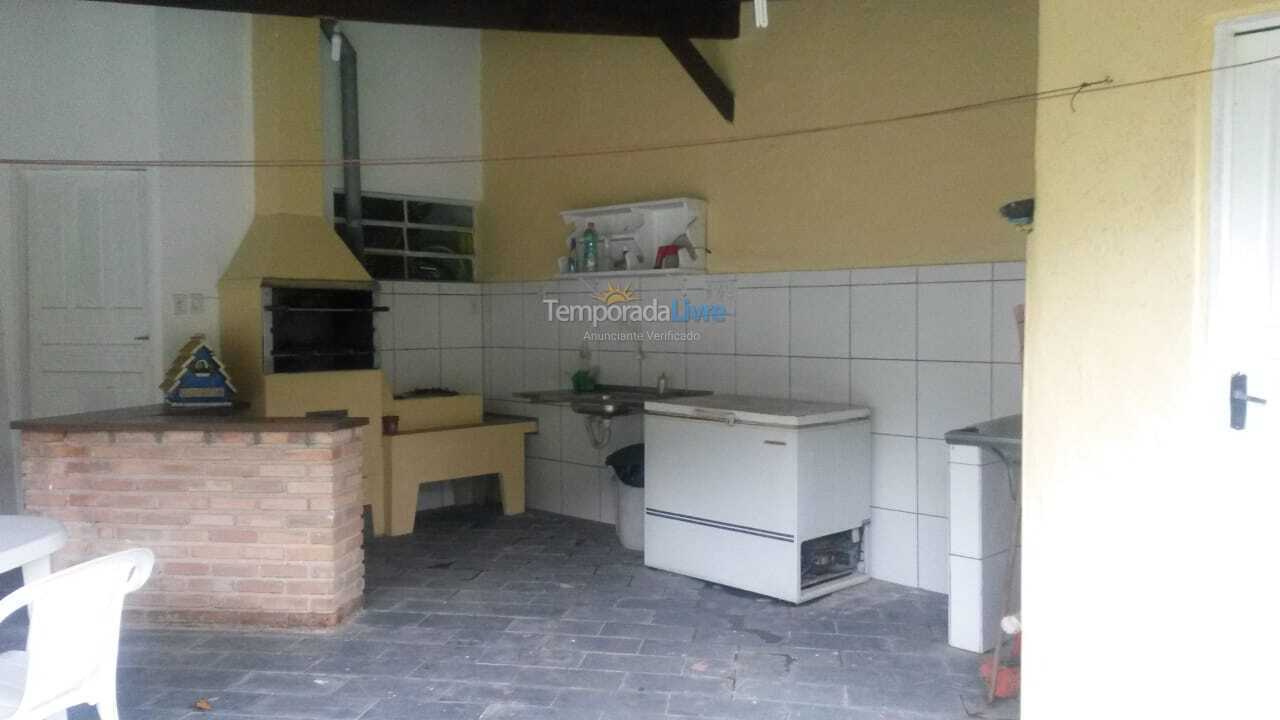 Casa para aluguel de temporada em São Sebastião (Boiçucanga)