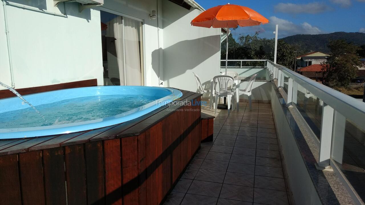 Casa para aluguel de temporada em Penha (Armaçao)