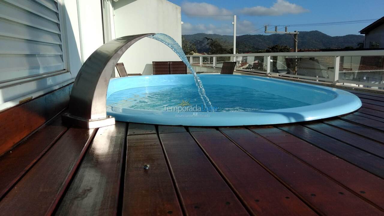 Casa para aluguel de temporada em Penha (Armaçao)