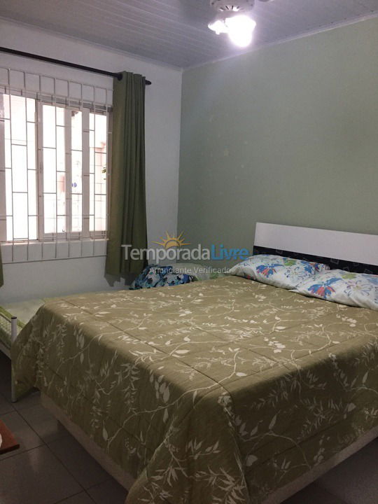 House for vacation rental in Imbituba (Praia da Vila)