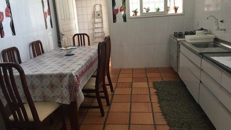 Rent house with 100m2 near the beach in Imbituba / sc