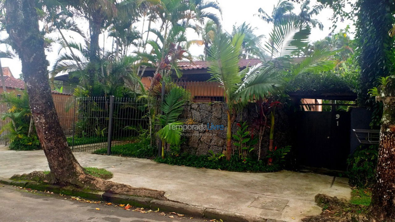 Casa para aluguel de temporada em Caraguatatuba (Praia de Tabatinga)