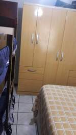 Apto 2 Dorm, 5 minutos a pé do mar, 2 ar nos quartos,churr, 8 Pessoas
