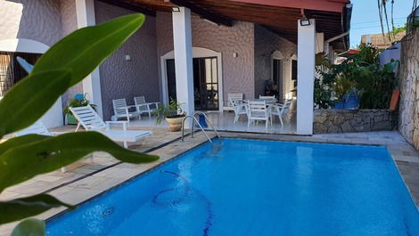 Cozy house ♡ just 100 meters from Enseada beach ***