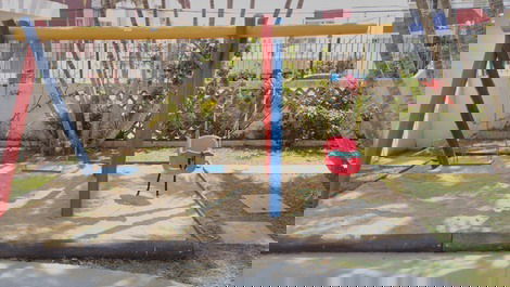 Apartamento 02 dormitorios (suite) a 100 metros do mar