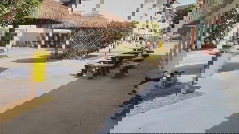 Apartamento 02 dormitorios (suite) a 100 metros do mar