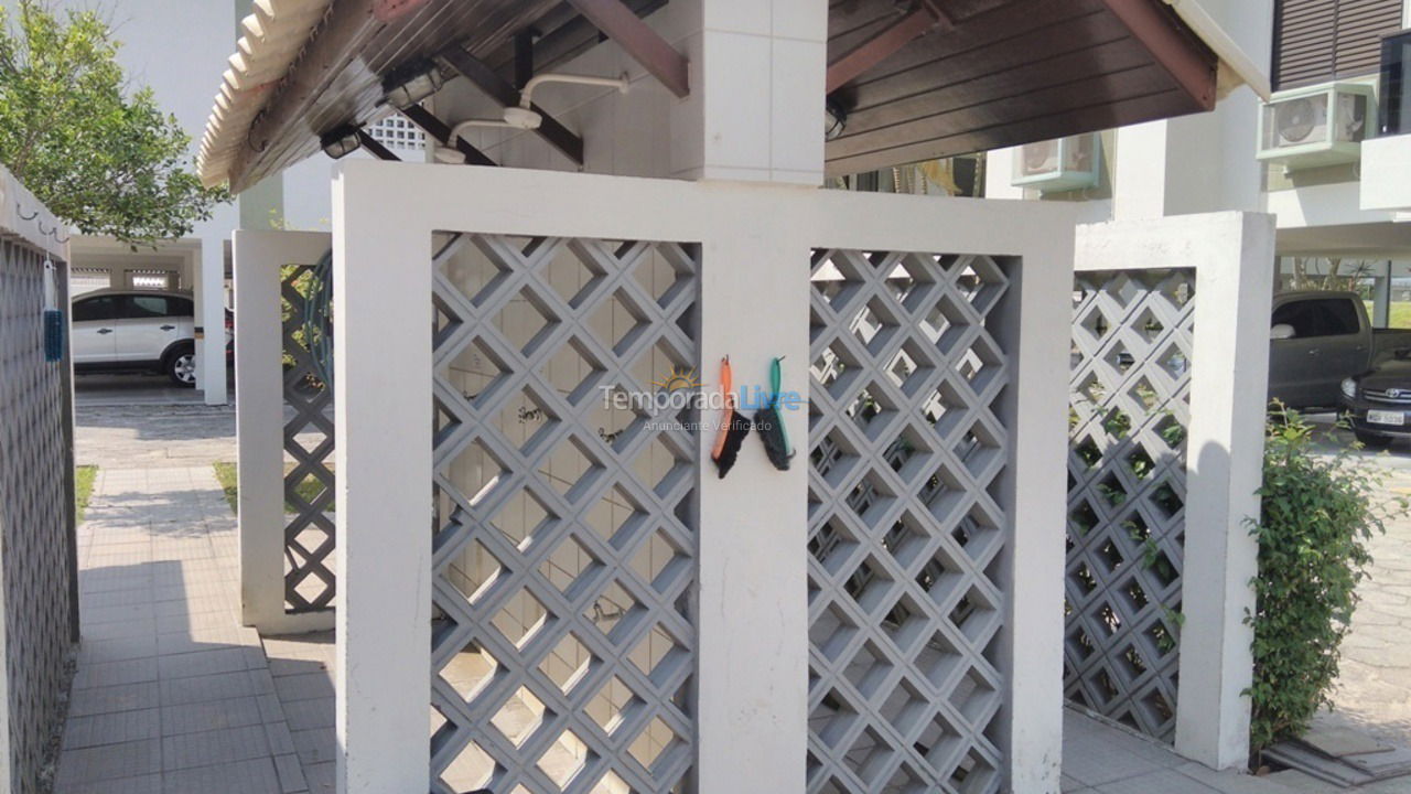 Apartamento para aluguel de temporada em Florianopolis (Praia dos Ingleses)