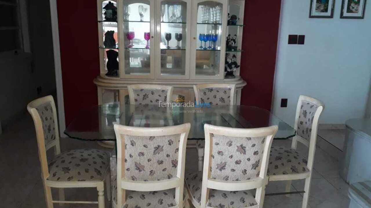 Apartment for vacation rental in Guarujá (Pitangueiras)