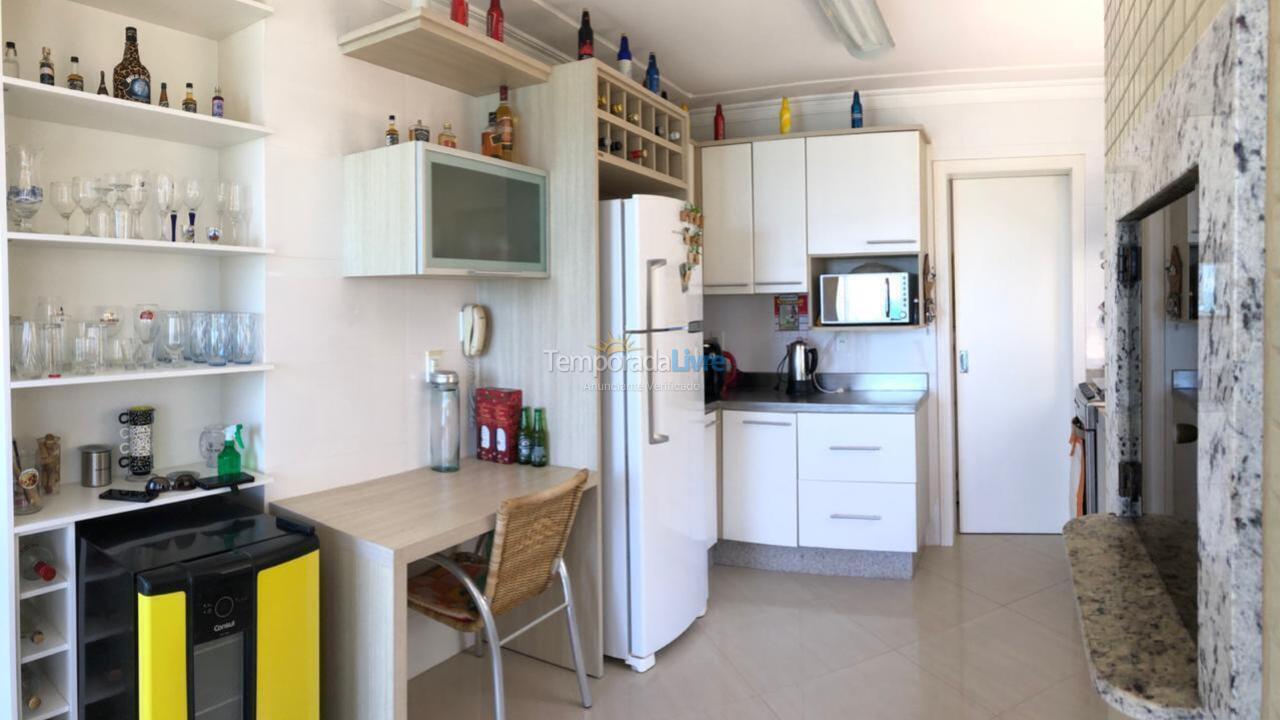 Apartment for vacation rental in Itapema (Meia Praia)