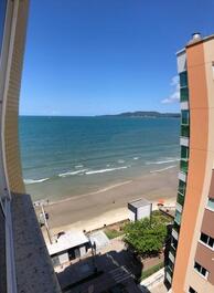 Residencial Prinz - 04 Ocean Front Suites en Meia Praia Itapema / SC