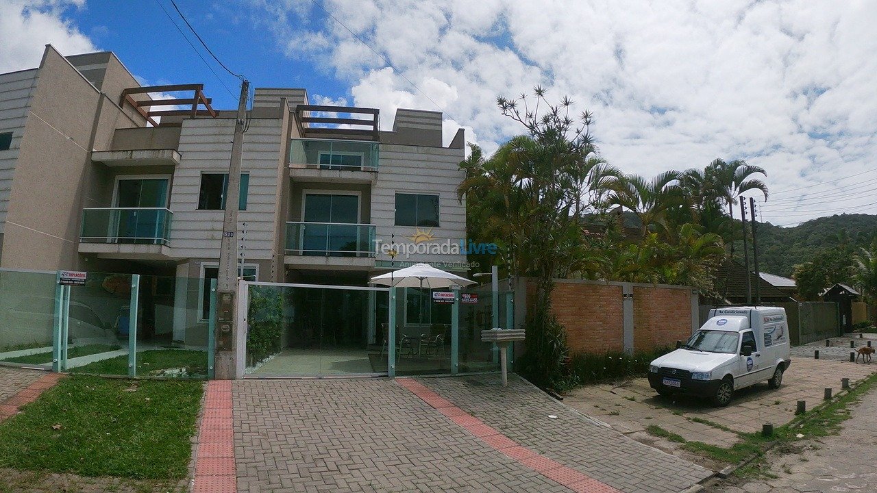 Casa para alquiler de vacaciones em Guaratuba (Balneário Prainha)