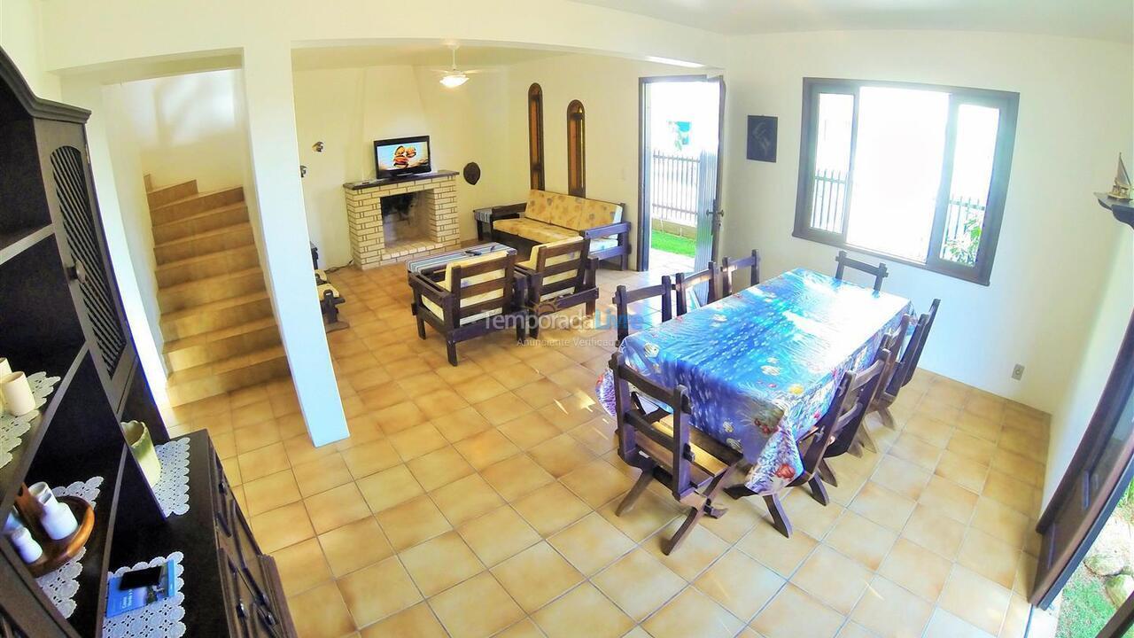 Casa para alquiler de vacaciones em Bombinhas (Praia de Bombinhas)