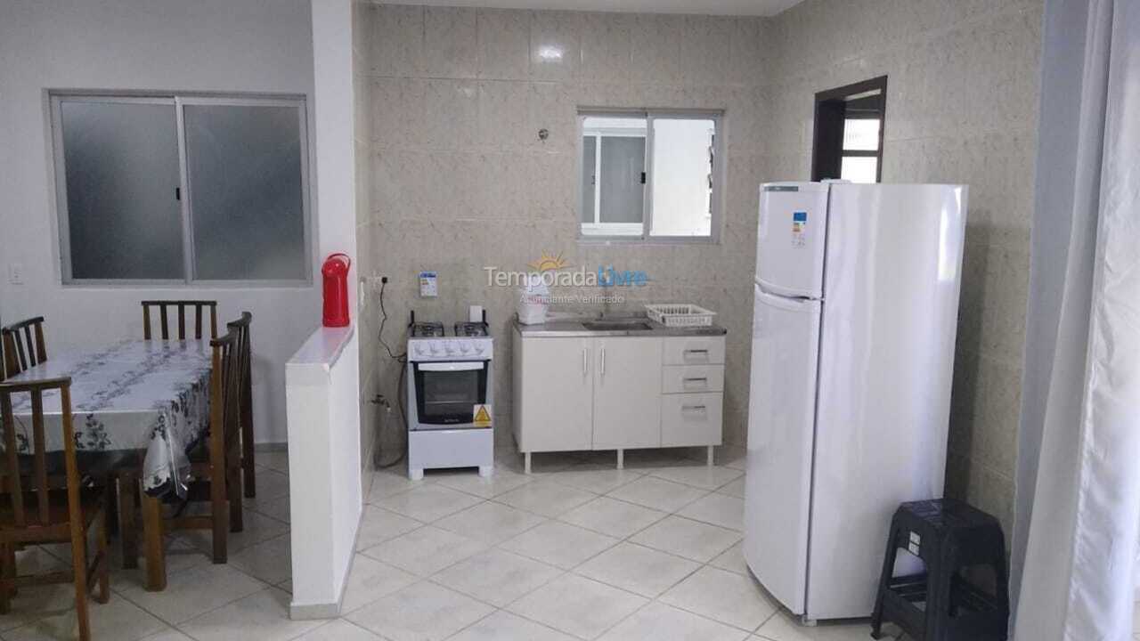 Apartamento para aluguel de temporada em São Francisco do Sul (Ubatuba)