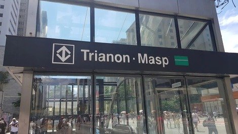 Pertinho do Metro Trianon