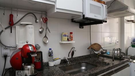 Apartment with 3 bedrooms, all furnished with great care and good taste.