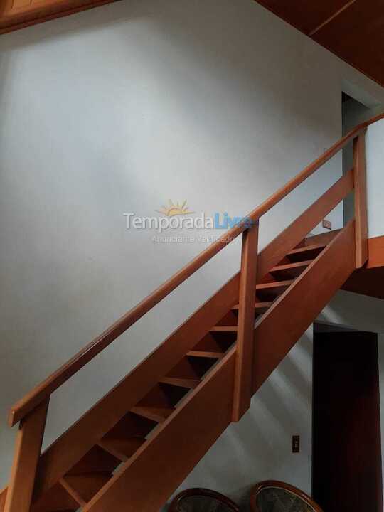 Casa para alquiler de vacaciones em Campos do Jordão (Jardim Tres Nascentes)