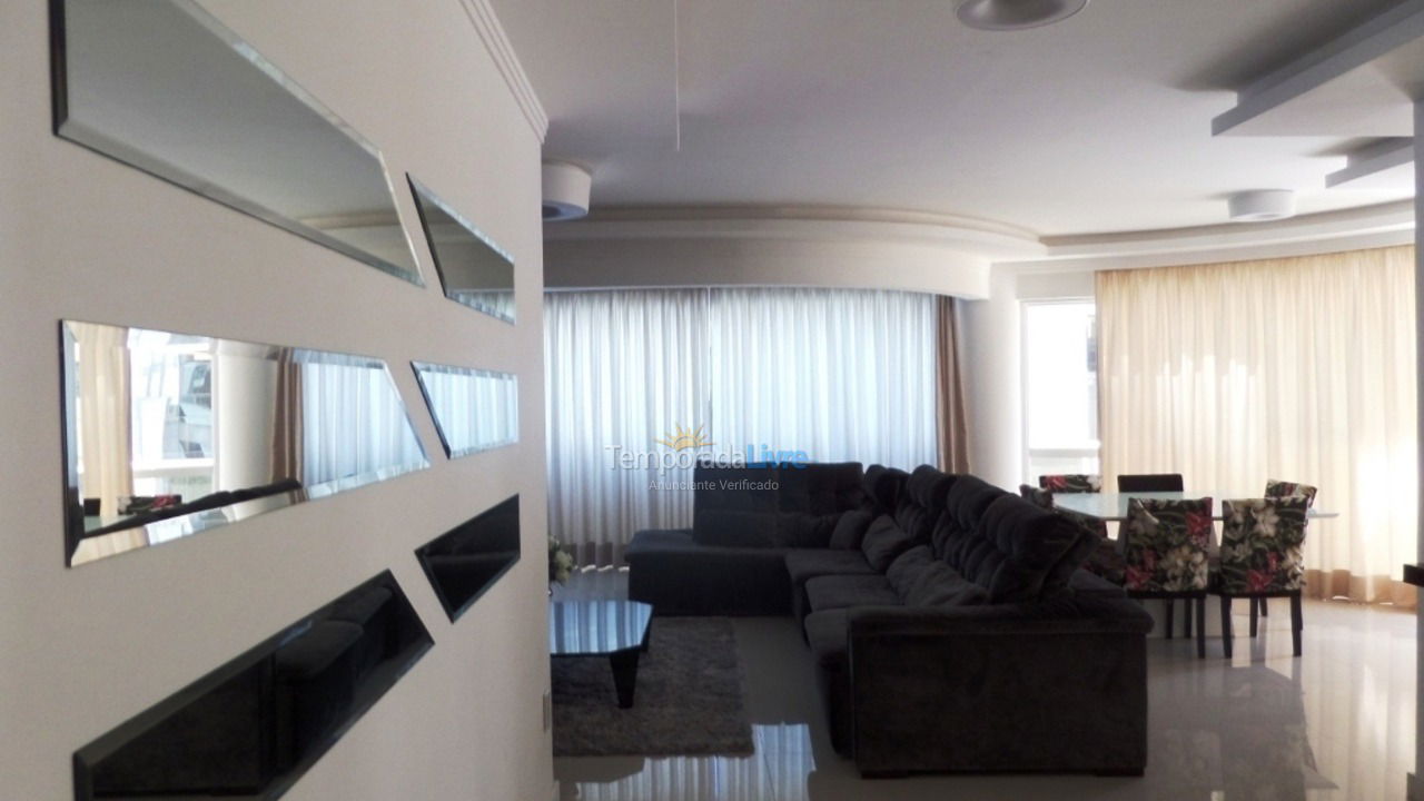 Apartment for vacation rental in Itapema (Meia Praia)